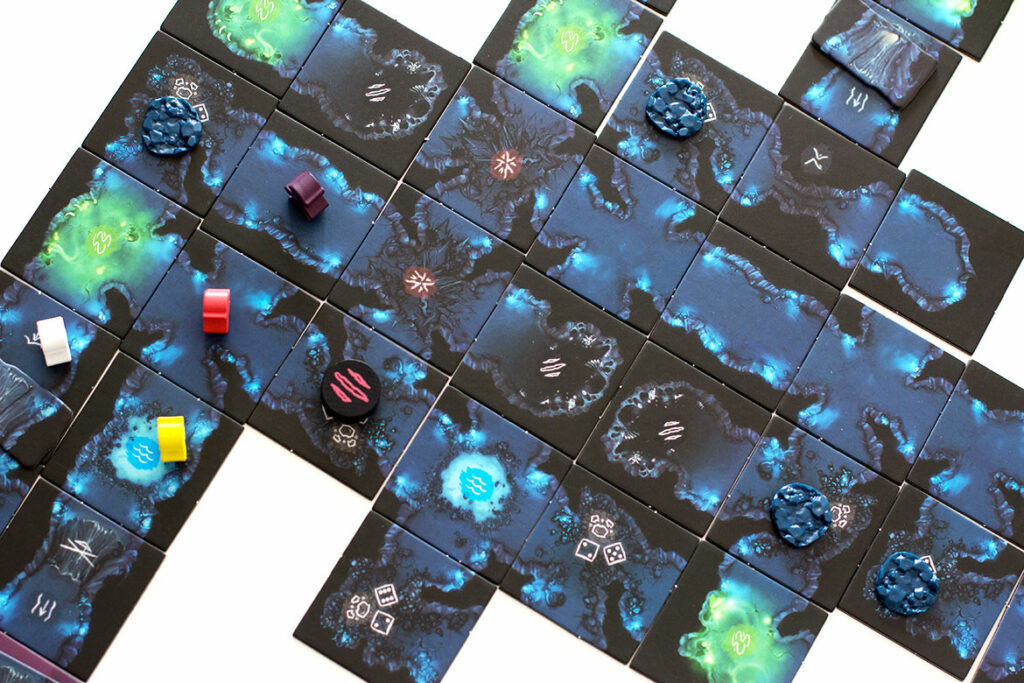 Educa - Planeta Tierra, Juego de Mesa Familiar con 700 Preguntas