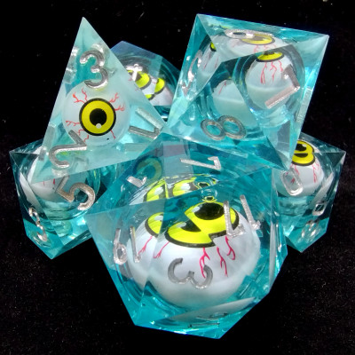 Boîte du jeu Bescon - Miroirs de l'âme - kit de dés "Liquid Core" bleu pâle