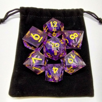 DÉSirable – kit de dés « Liquid Core » Oeil de Dragon Mauve avec pochette